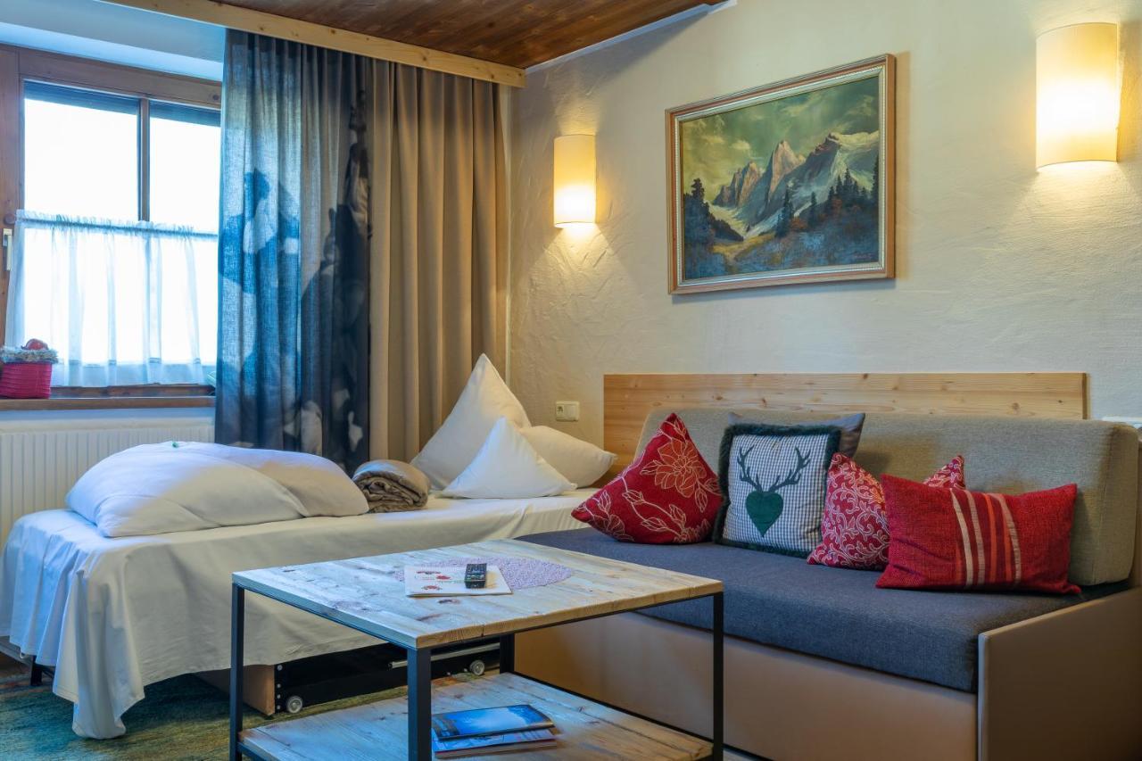 Hotel Landhaus Carla Mayrhofen Exterior photo